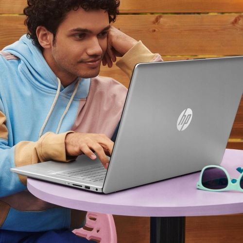 Laptop HP 17 Core 7 150U 16GB 512SSD FHD 17,3'' IPS 300nit Win11Prof